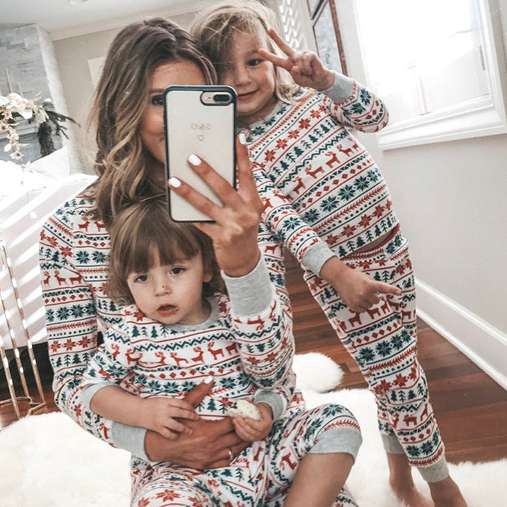 Family Matching Christmas Pajama Set – Holiday Outfits for Parents & Kids